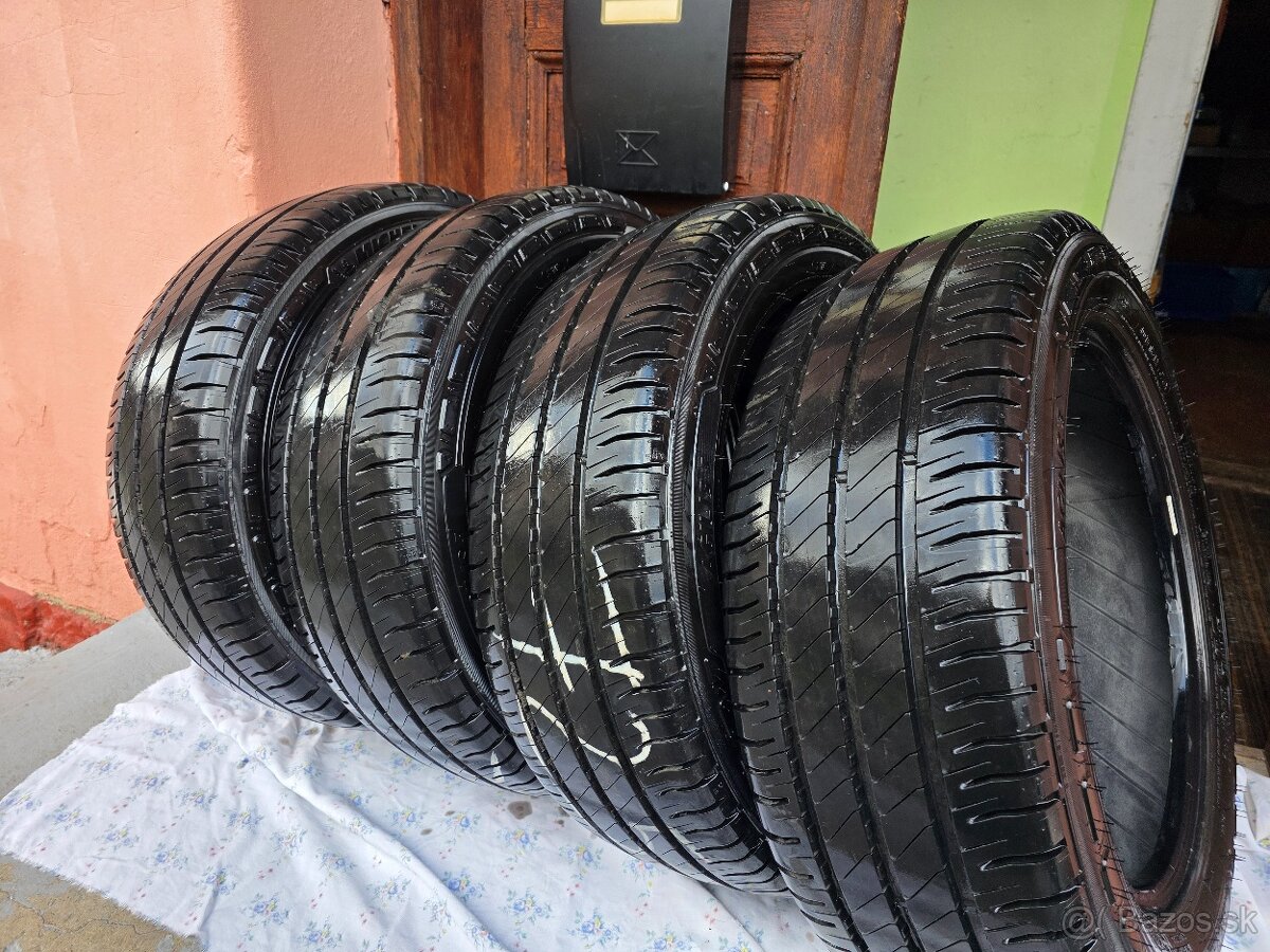 Michelin 215/60 R17 C - 2