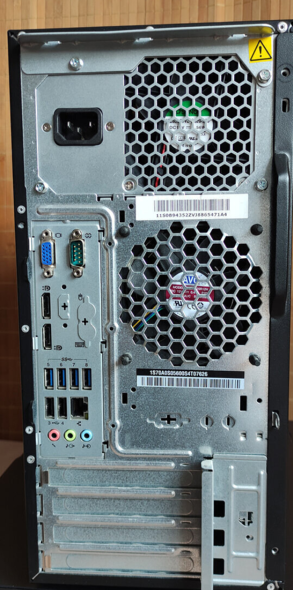 Lenovo TS140 - 2