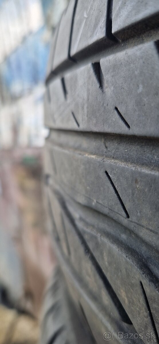 Predam pneu 205/60 r16 - 2