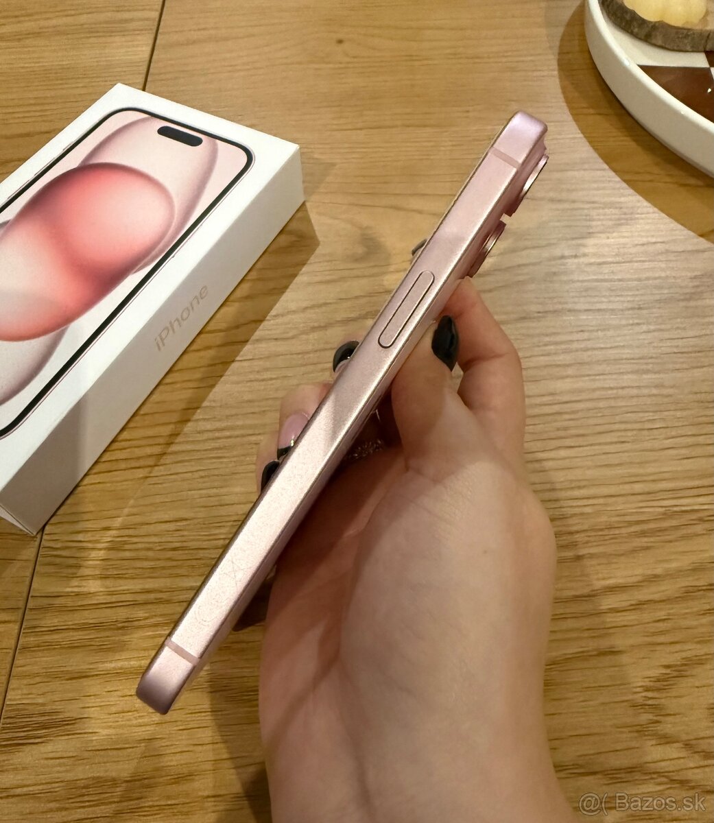 iPhone 15 (256 GB) - 2