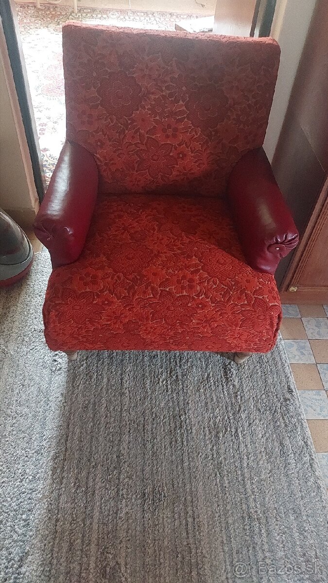 Starožitný nábytok - 2