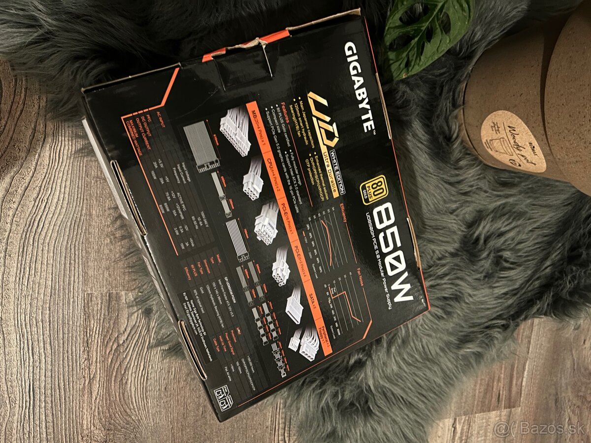 Gigabyte UD850GM 850 W Gold - 2