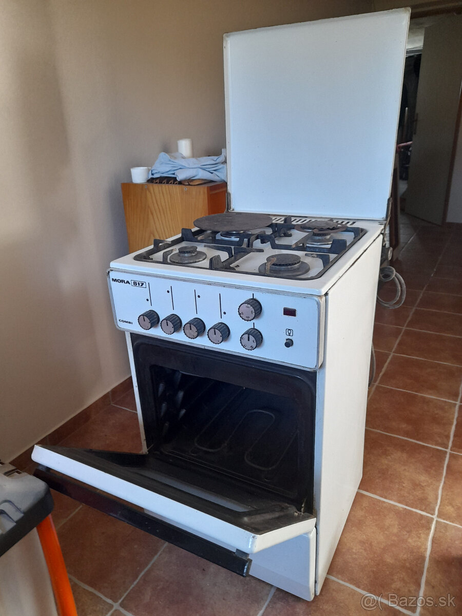 Predam plynovy/elektricky sporak MORA 817 COMBI - 2
