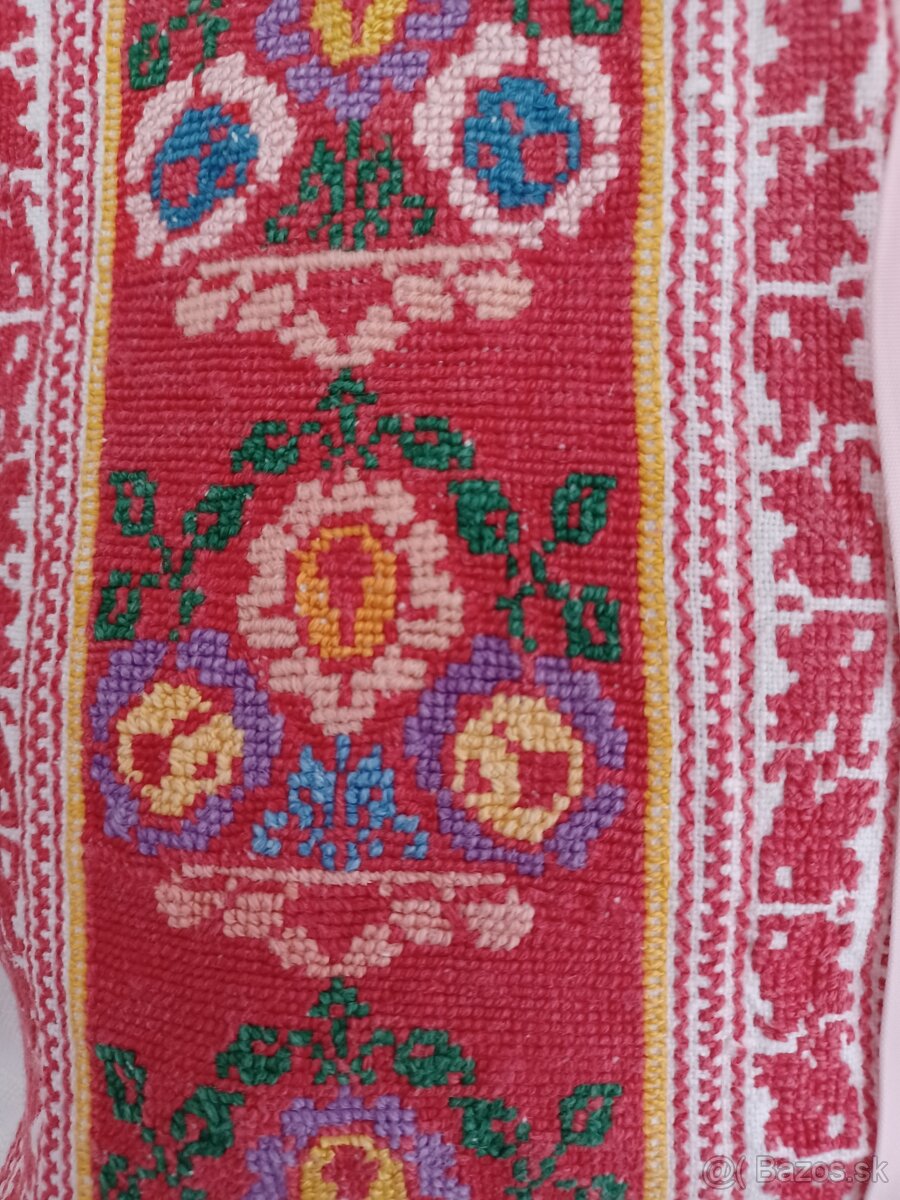 Pohorelá - folklórne košele - 2