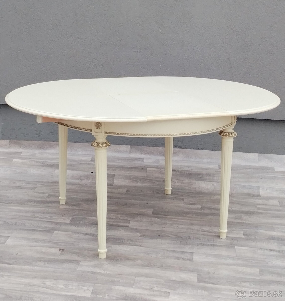 Stôl jedálenský v štýle Ľudovíta XVI – rozkladací. - 2