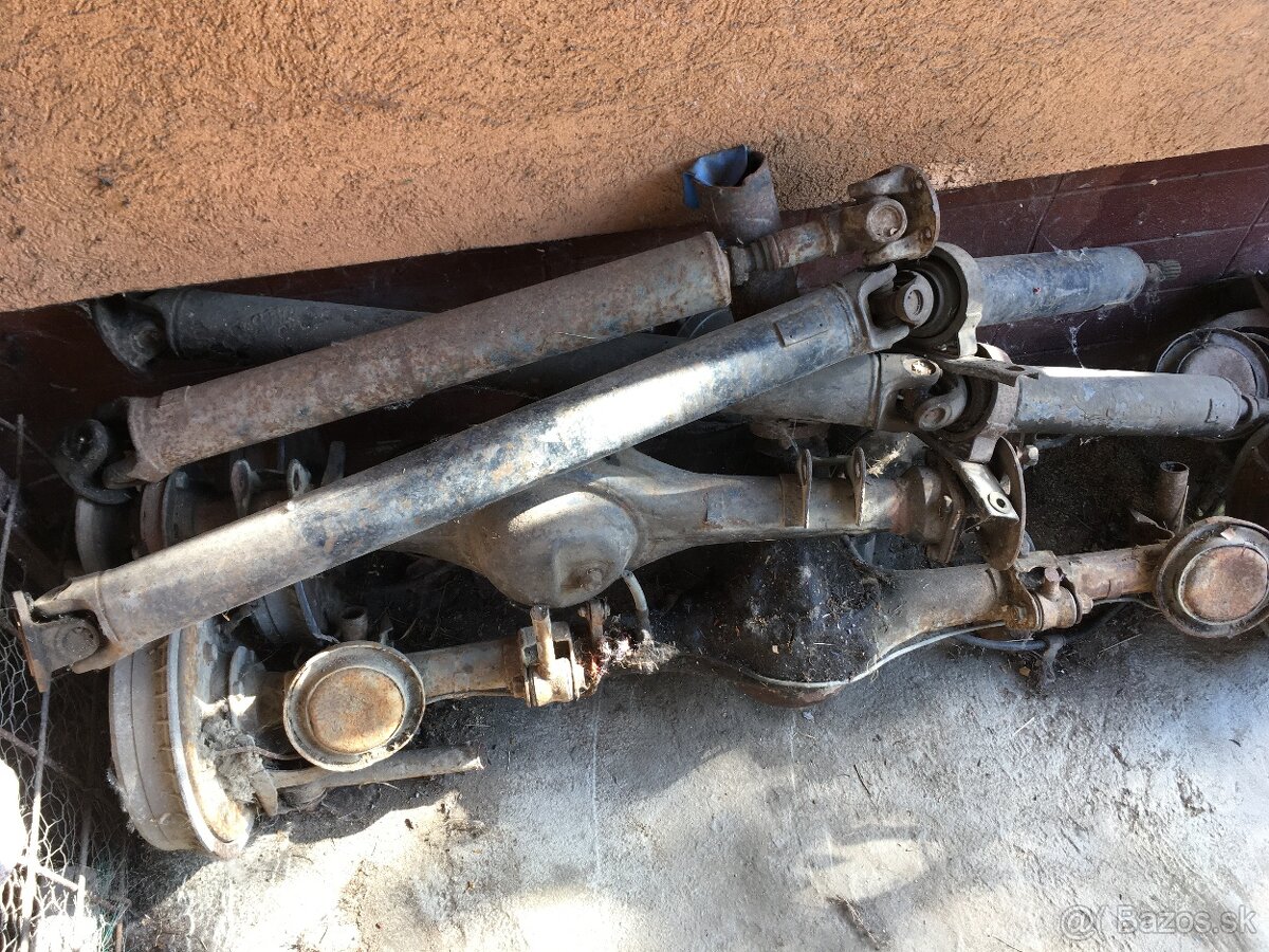 3x náprava Lada Žigula, 2 originál, 1 skracovaná - 2