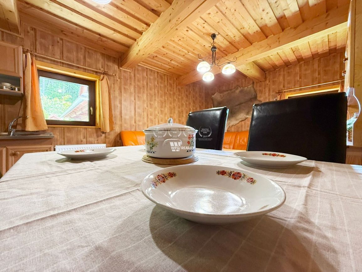 Zrubová chata v areáli Snowland Valča - ideálne miesto na od - 2