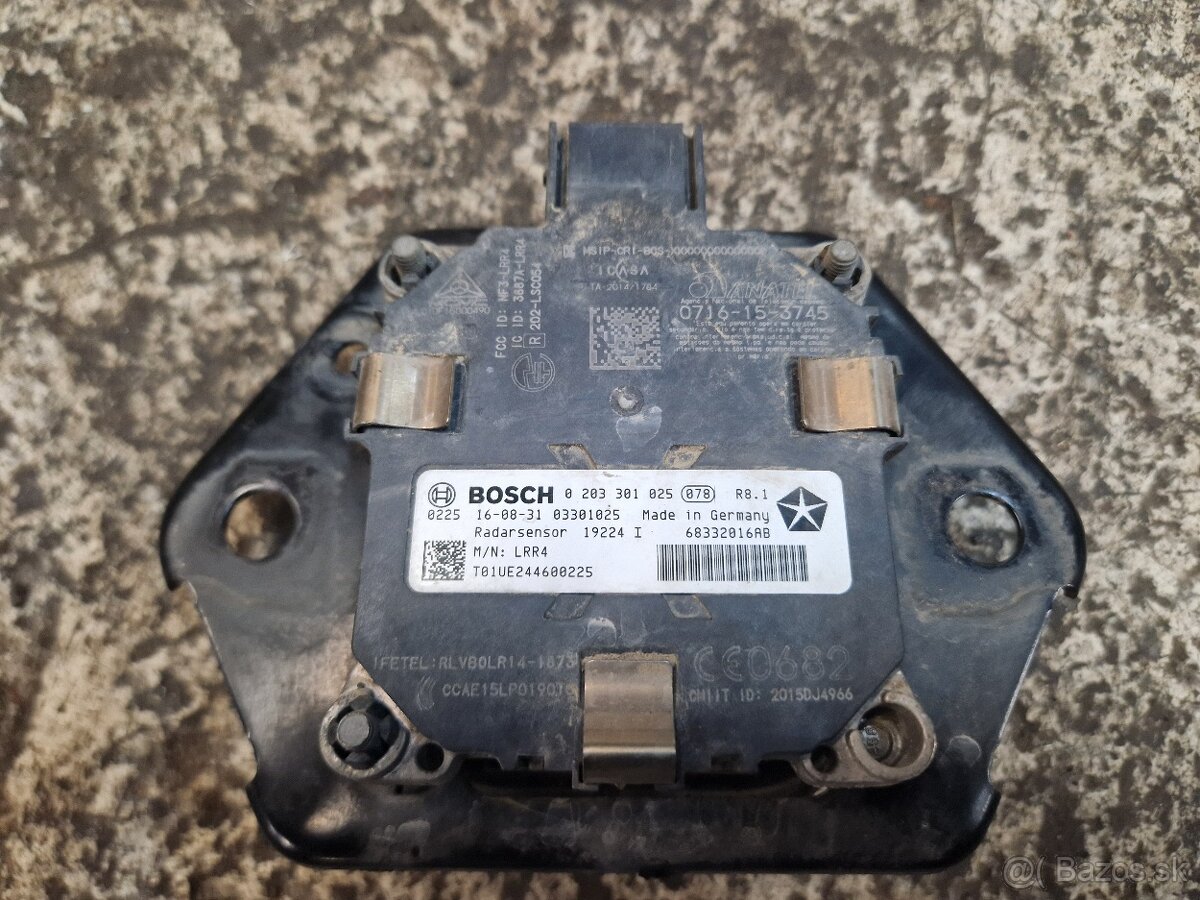 Radar Jeep Grand Cherokee WK2 - 2