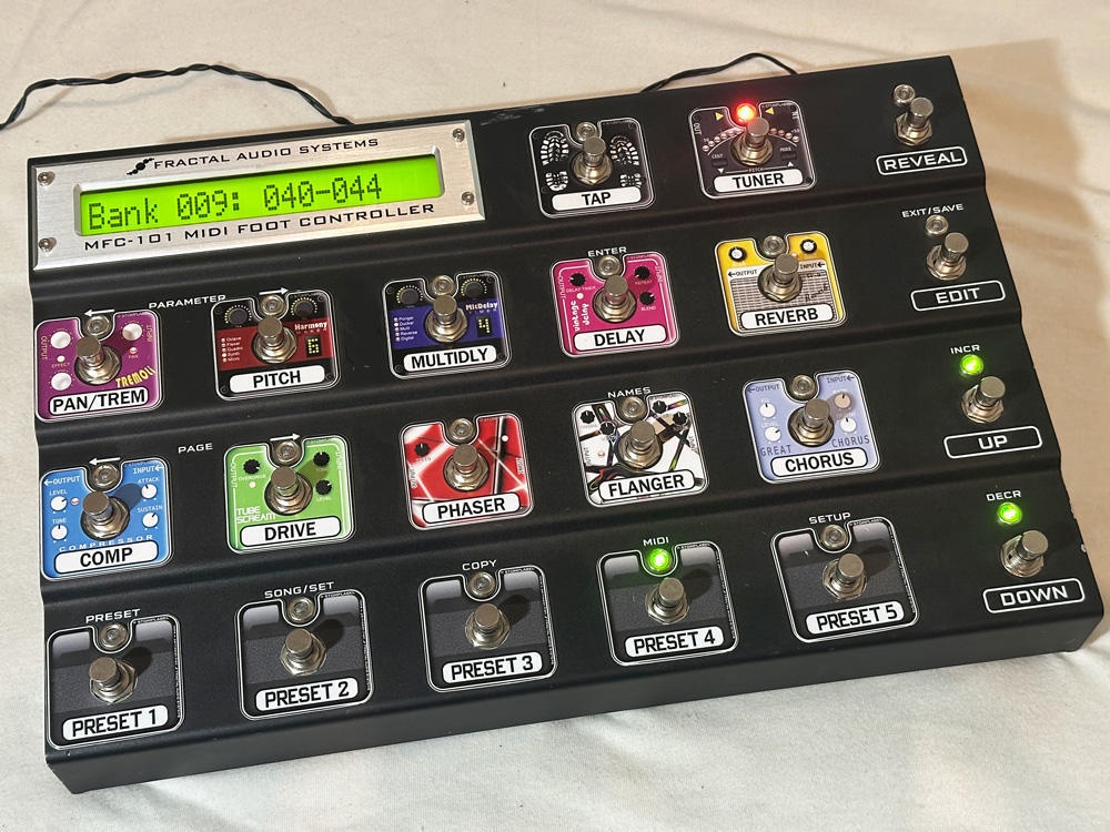 Fractal MFC-101 Midi Foot Controller - 2