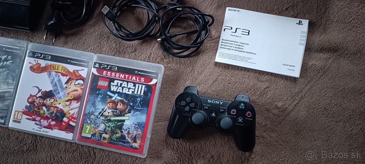 Ps3 super slim s hrami - 2