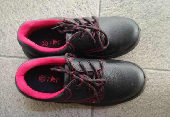 pracovná obuv (NOVÉ) vel.38 - 2