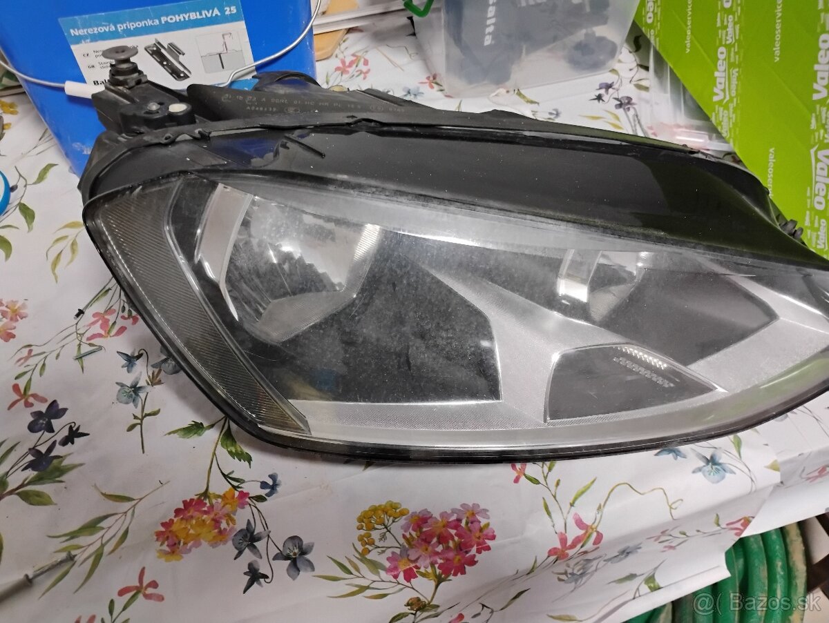 svetlo predné - 2