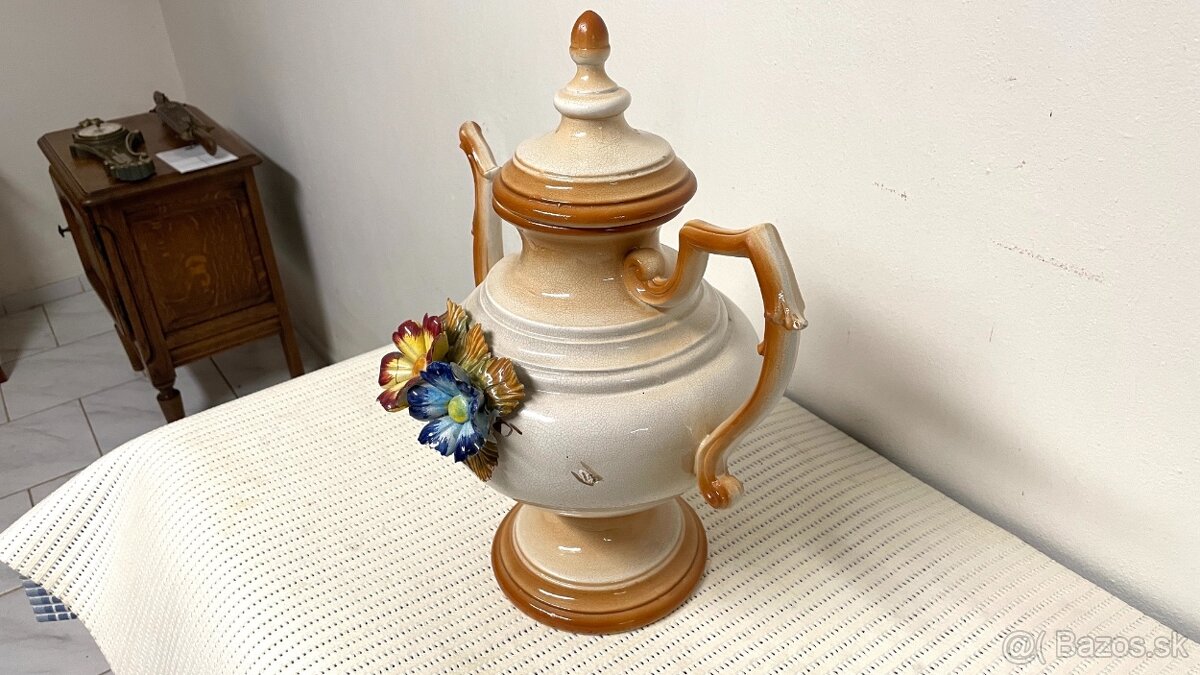 Porcelánová konev - 2