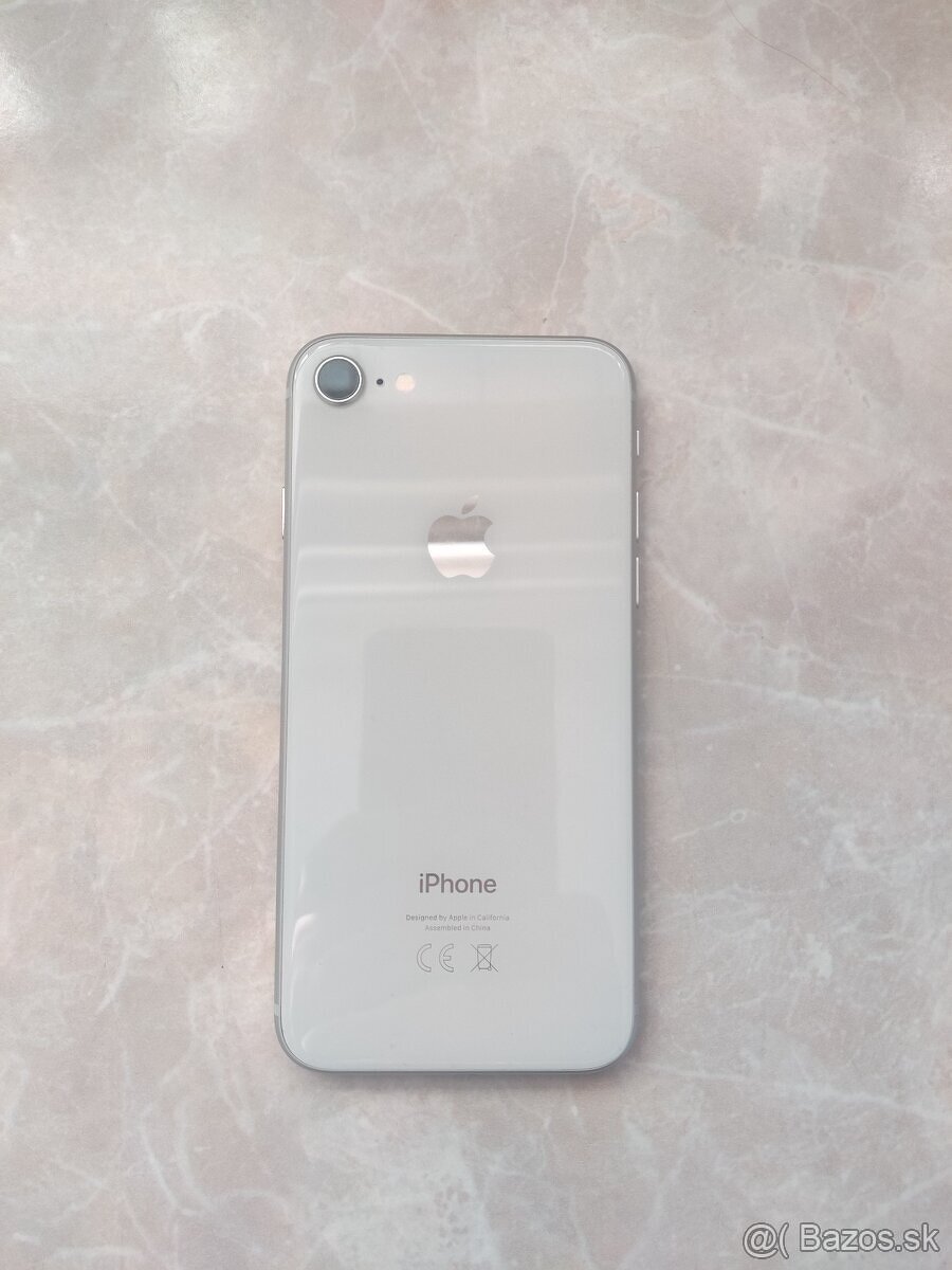 iPhone 8 / White 64GB - TOP stav - 2