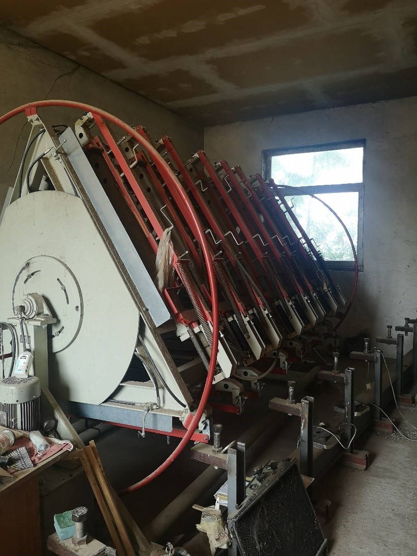 Hydraulický lis na škárovku - 2