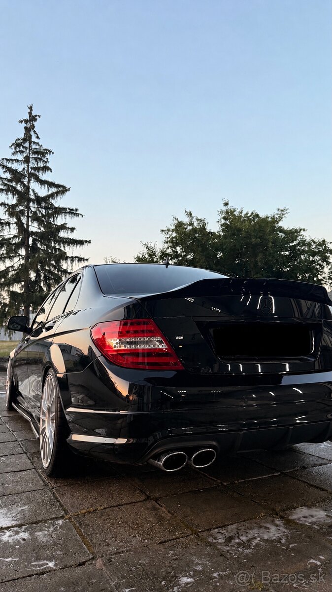 Mercedes Benz w204 C350 - 2
