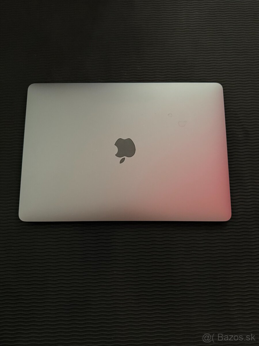 Apple Macbook Air M1 2020 13” 16GB RAM - 2