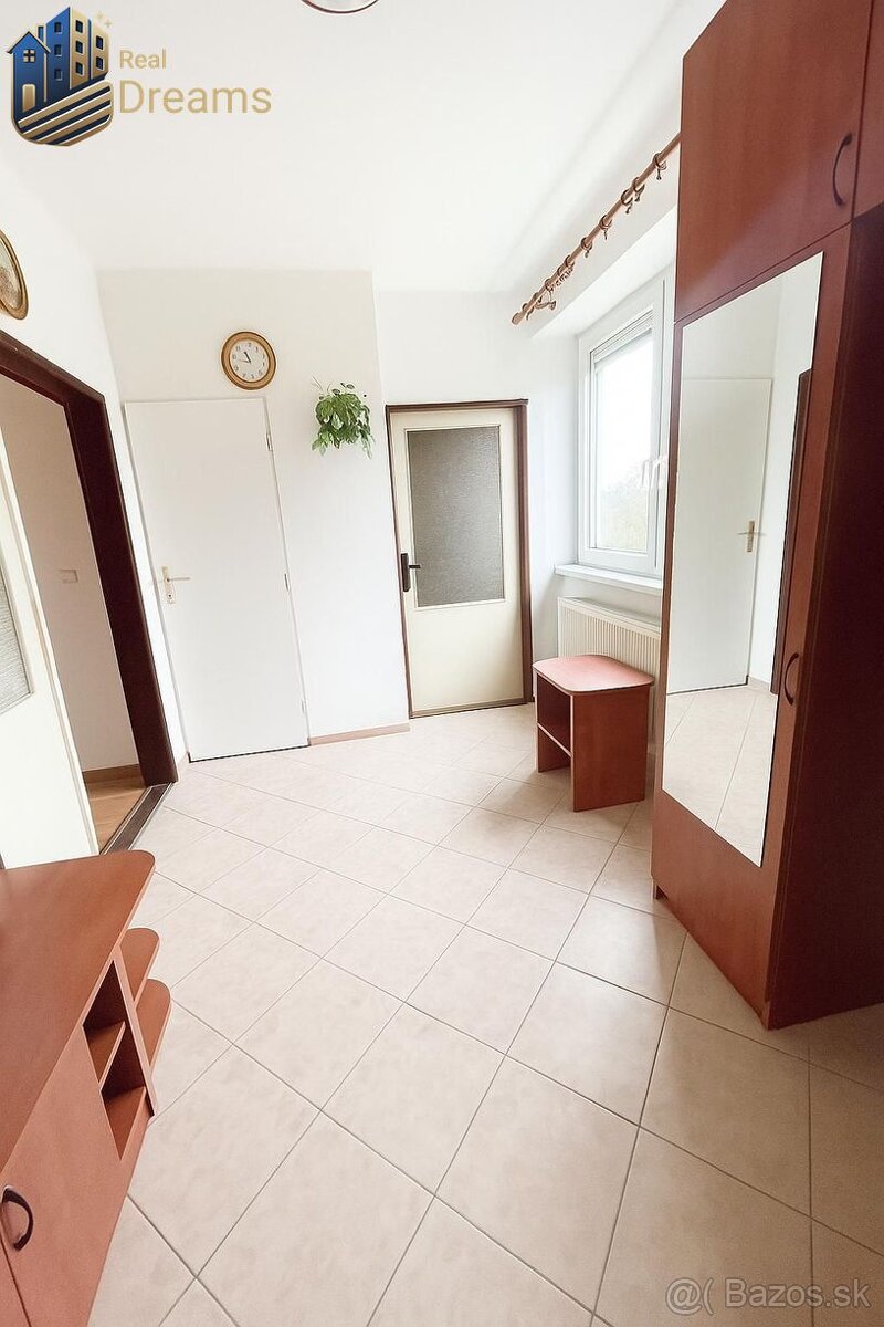 PRIESTRANNÝ 7-IZBOVÝ RODINNÝ DOM S VEĽKÝM POZEMKOM V DLHEJ N - 2