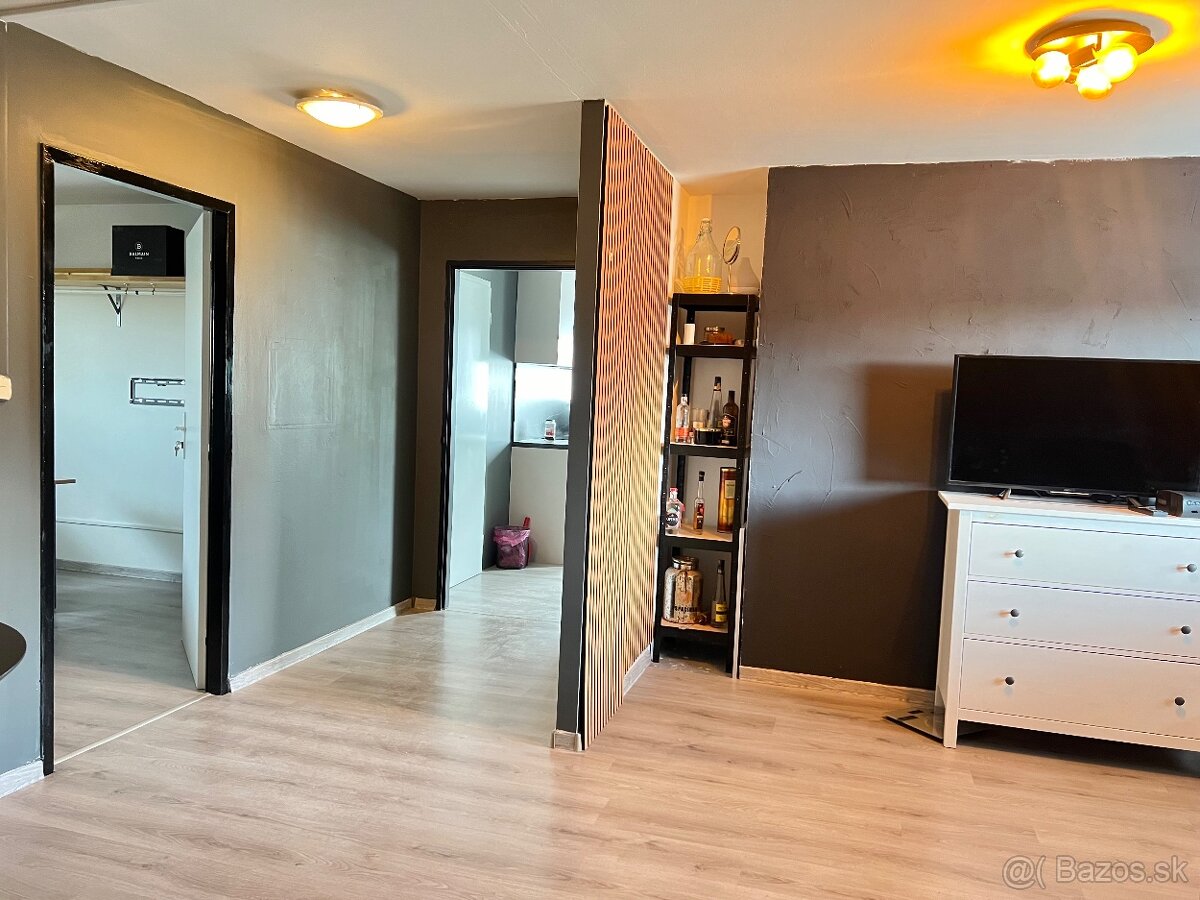 4 izbovy byt / firemný priestor - 2