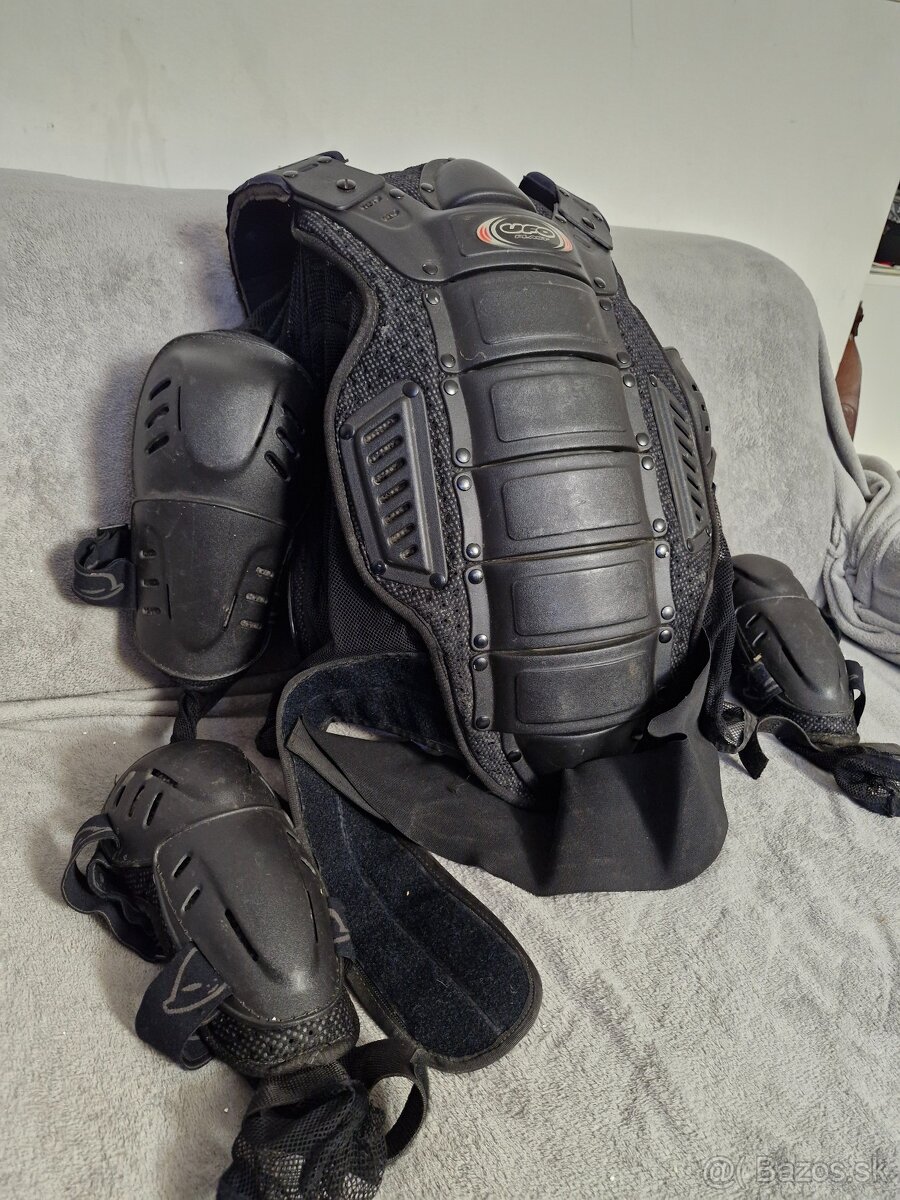 Korytnačka UFO Plast + kolenačky - 2