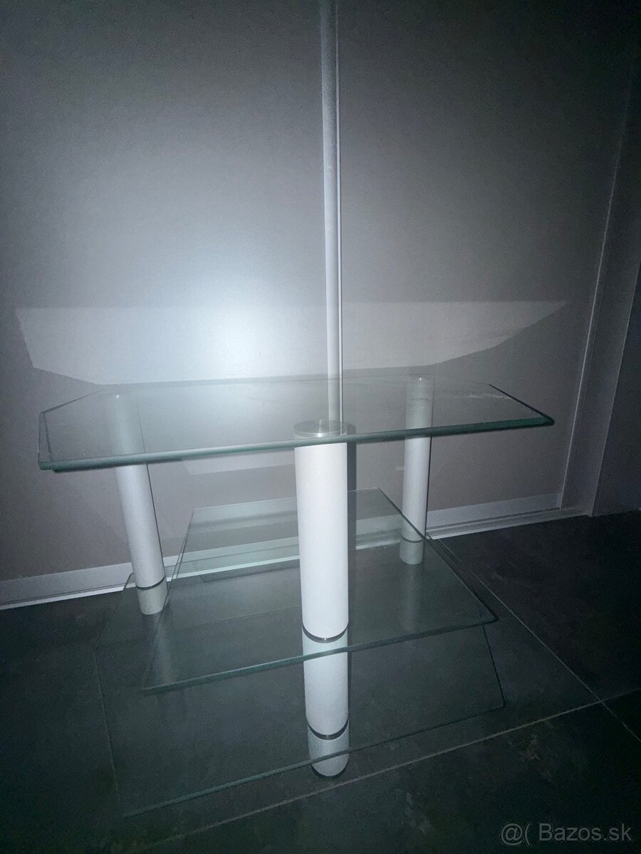 Stolik pod televízor - 2