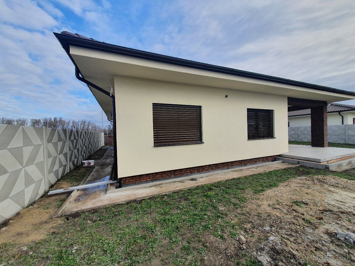 Nadštandardný rodinný dom s kompletným zariadením - 2