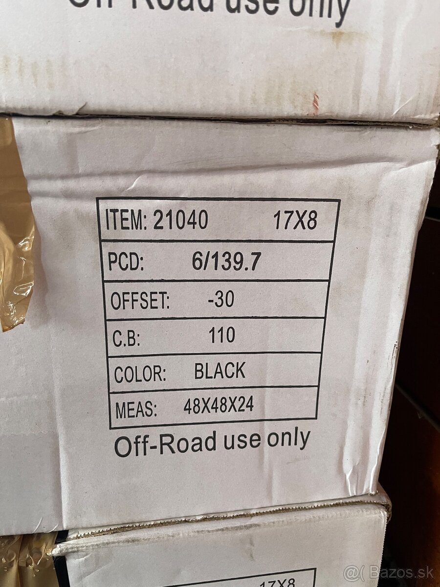 Offroad oceľové disky 6x139,7 ET-30 - 2