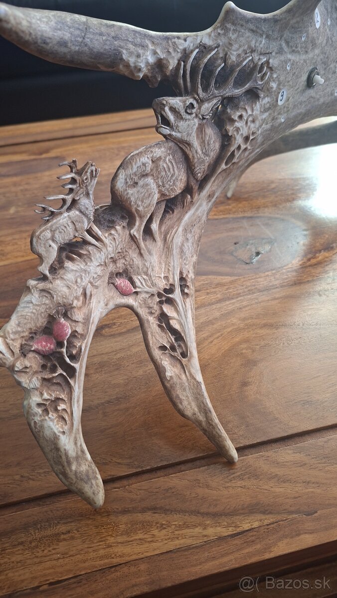 Ručne vyrezávaný paroh - 2