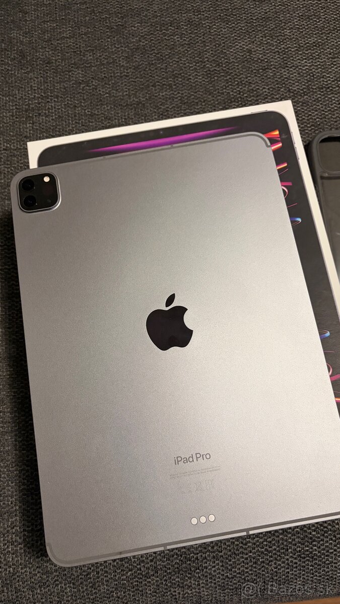 Predám iPad Pro 11" (4. generácia) 128 GB Wi-Fi + Cellular - 2