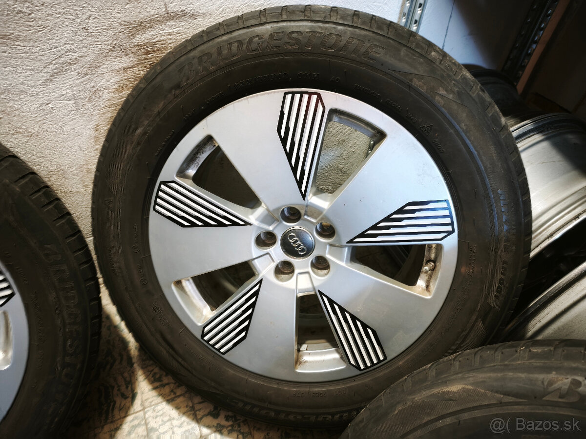 Audi Q8 e-tron - originál 19" alu disky - 2