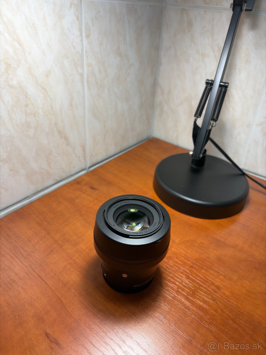Sigma 30mm F1.4 DC/DN Contemporary Sony E - 2