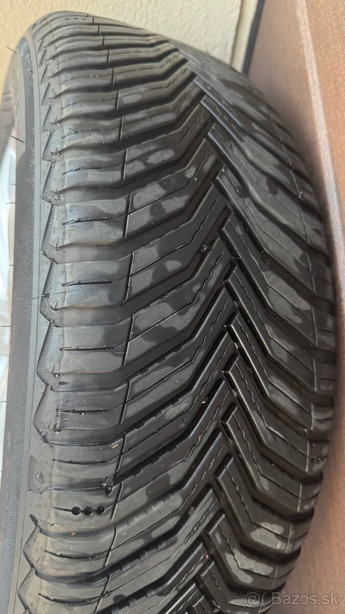 Michelin crossclimate 2 215/55R17 celoročné - 2