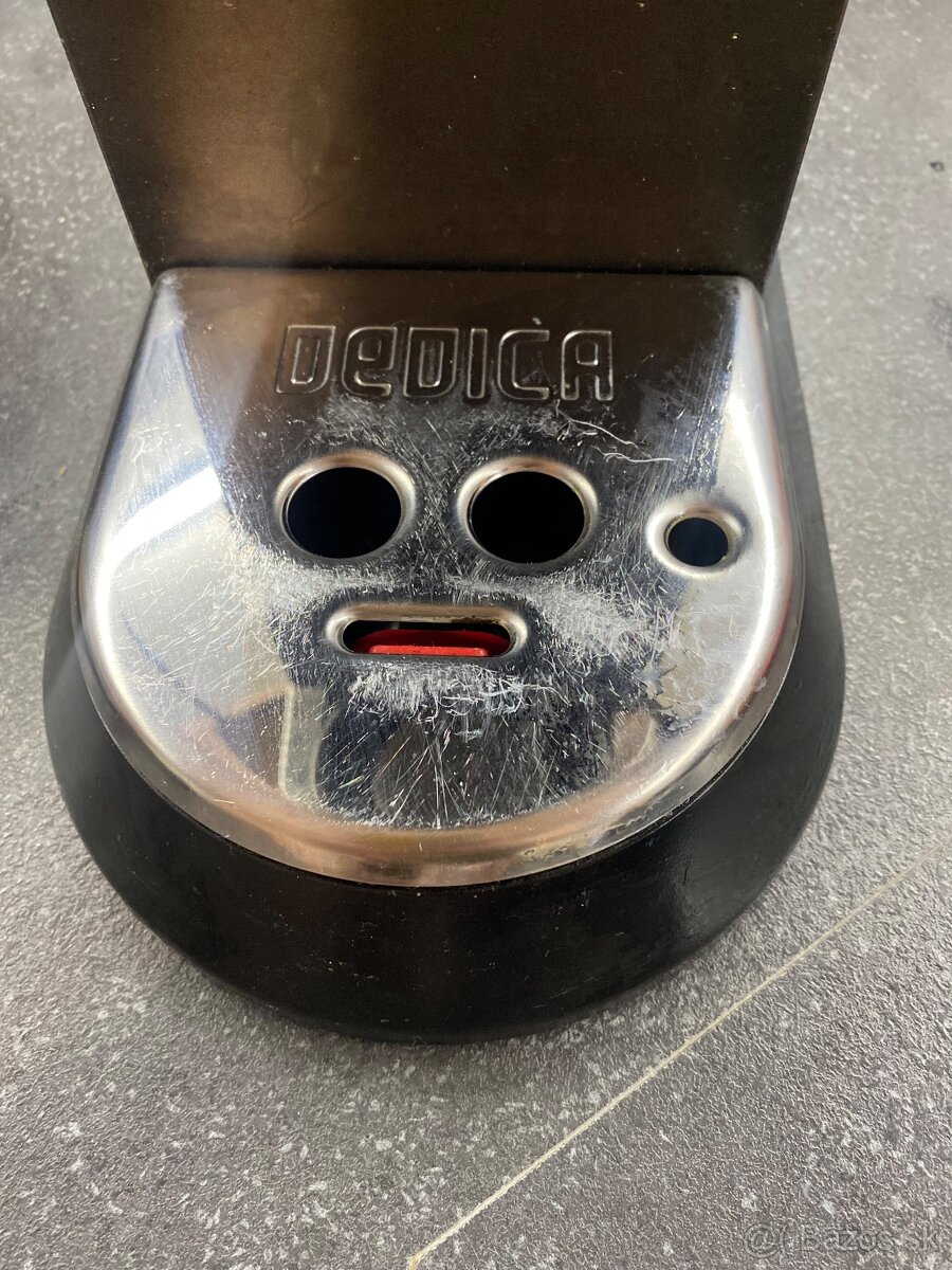 Kávovar delonghi - 2