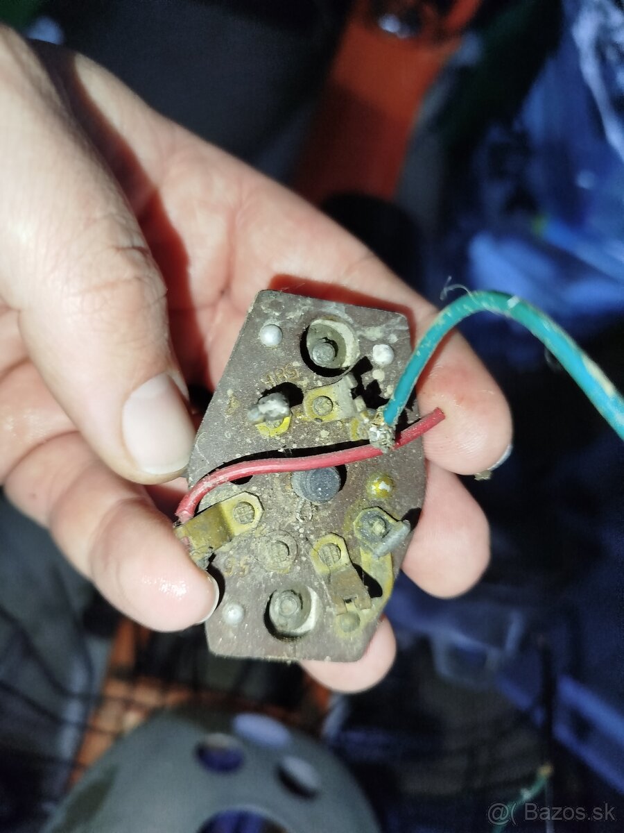 Predám spínačku na Jawu pionier. - 2