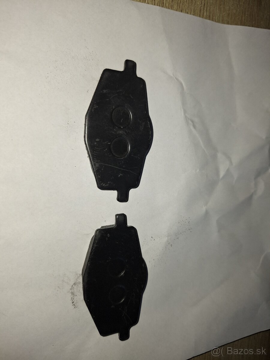 Brzdove dostičky Yamaha XT 600 - 2