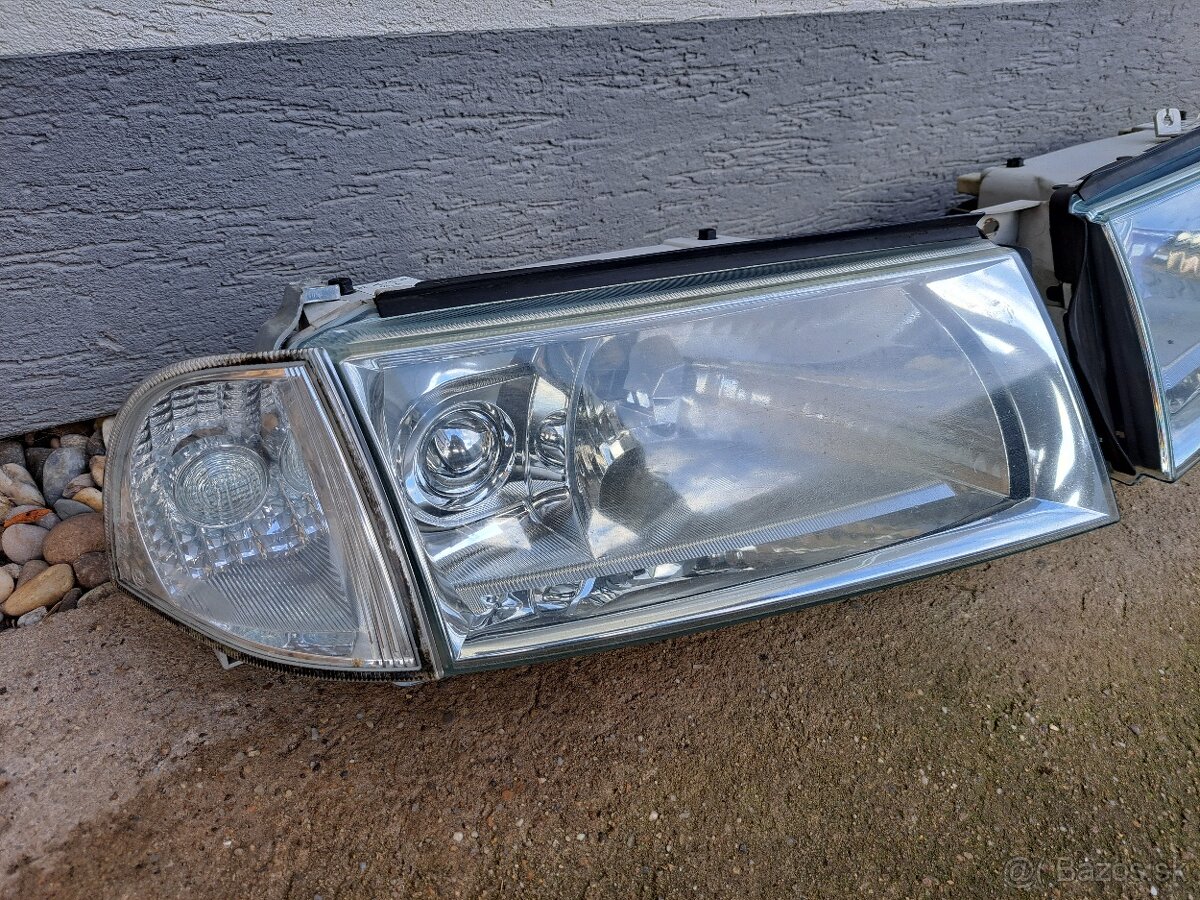 Svetla Škoda Octavia 1 - 2