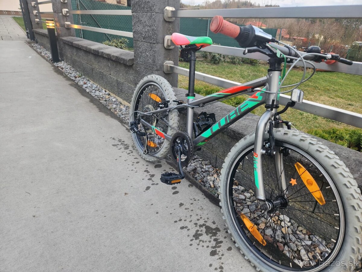 Detský bicykel CUBE 20" - 2