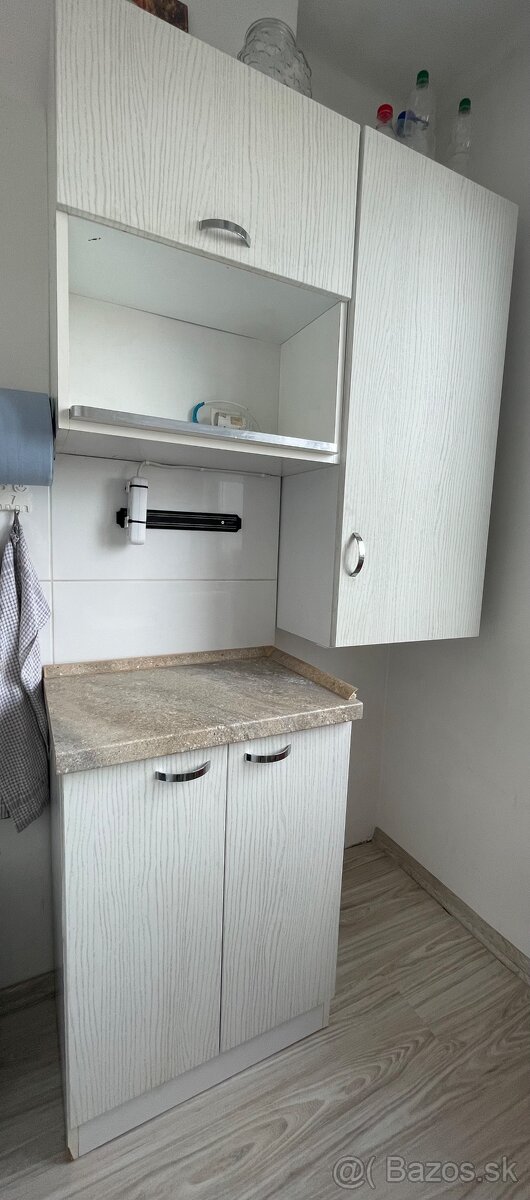 KUCHYNSKÁ ZOSTAVA - 2