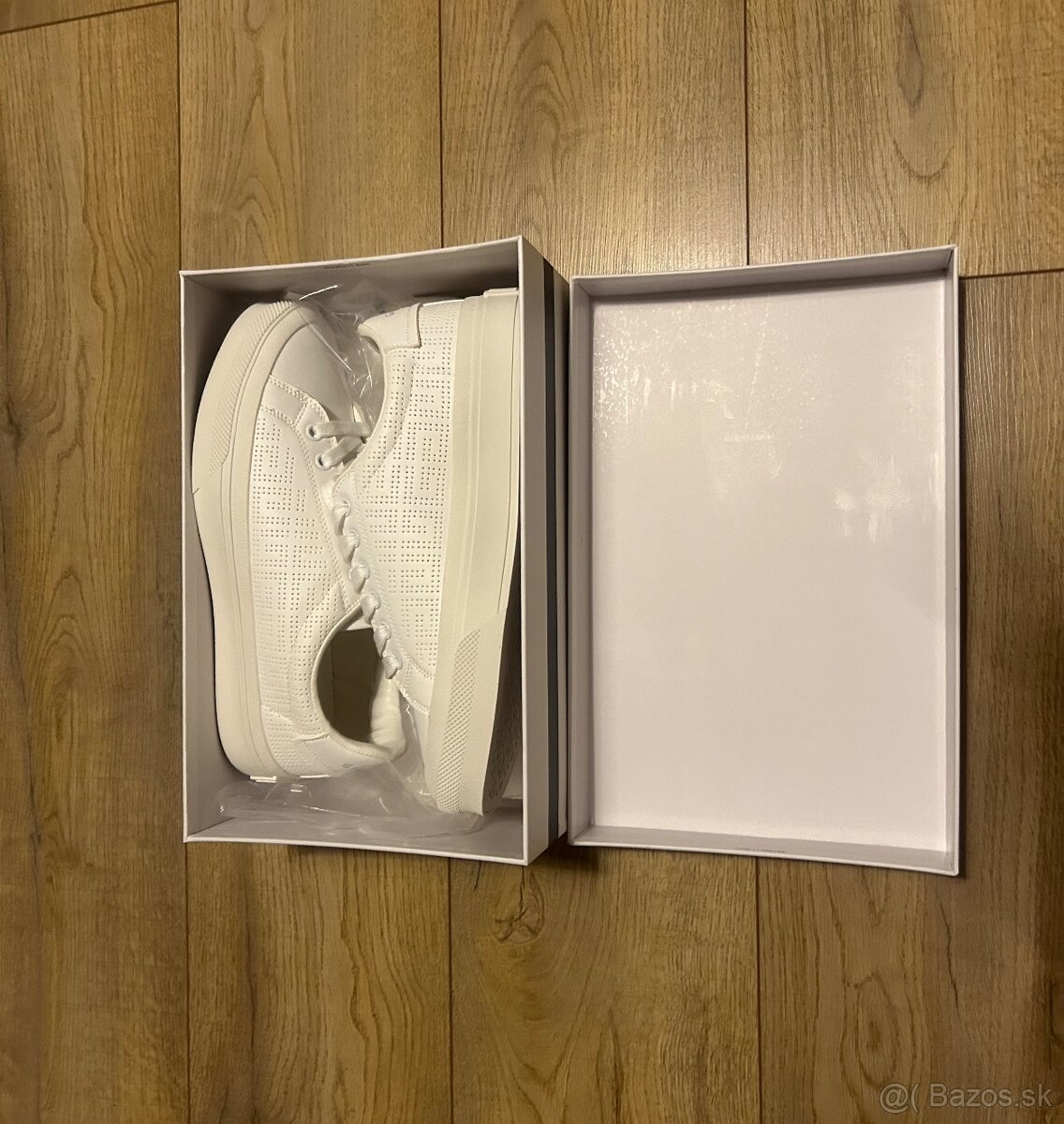 ZĽAVA Givenchy Paris - 2