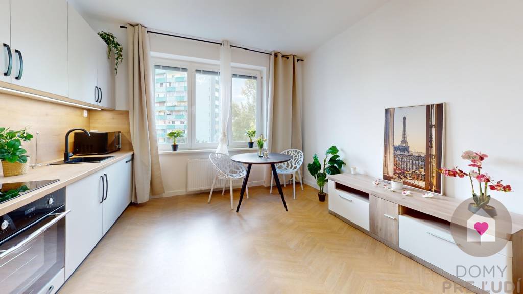 BA/NIVY-Prenájom komplet prerobeného 3 izbového bytu pri OC - 2