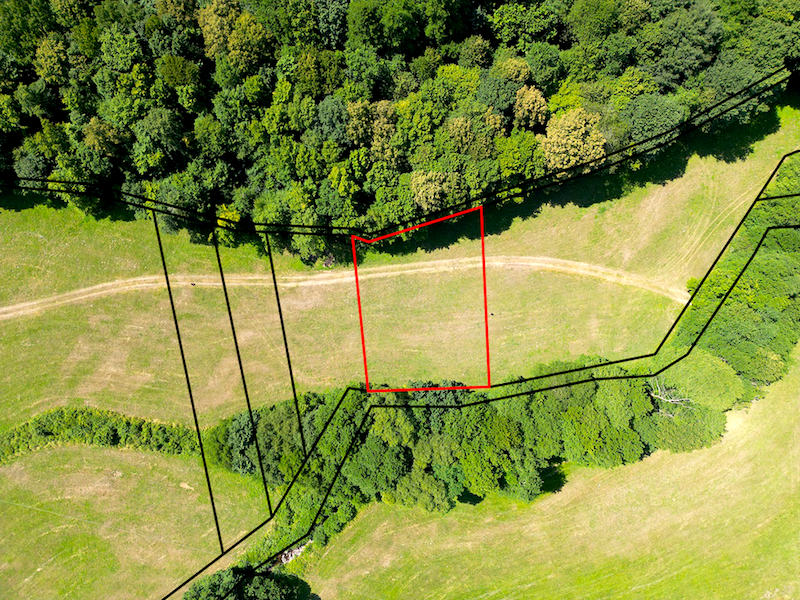 Horná Ves – 1.020 m2 POZEMOK na karavan/chatku/prístrešok - 2