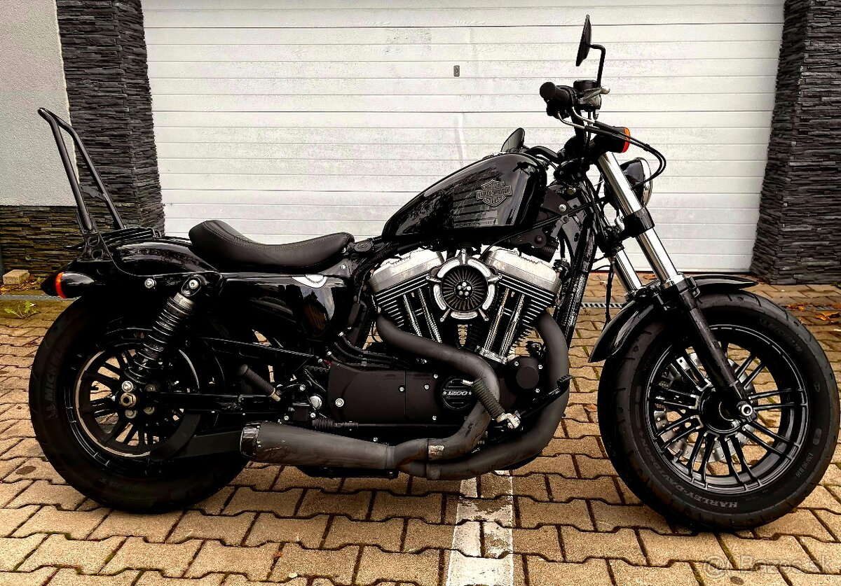 HARLEY DAVIDSON Sportster 48 - 2