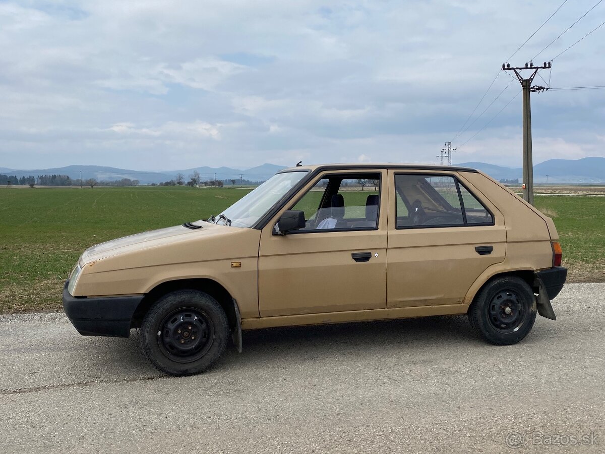 Škoda favorit 135 rv 1990 SK TP a ŠPZ sezónne prezutie - 2