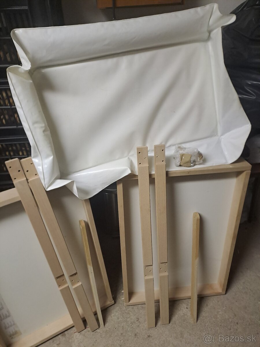 Prebaľovací pult - 2