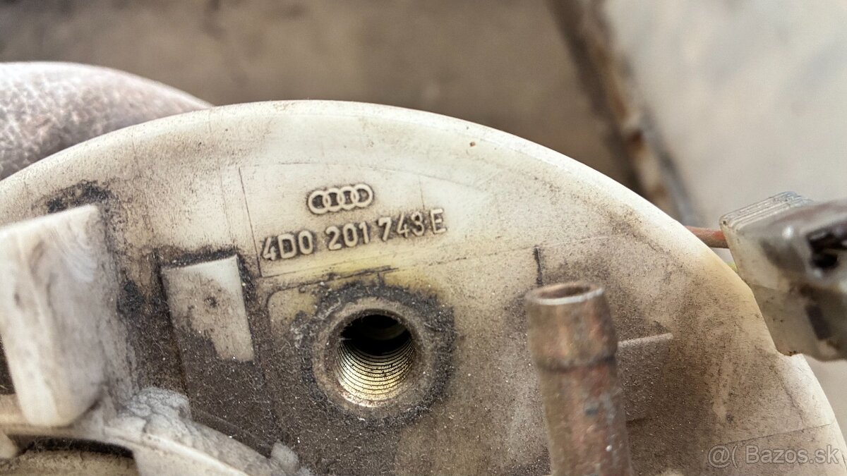 palivove čerpadlo audi A8 4D0201743E - 2