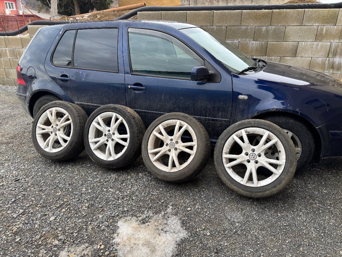 VW Golf 1.9TDi - 2