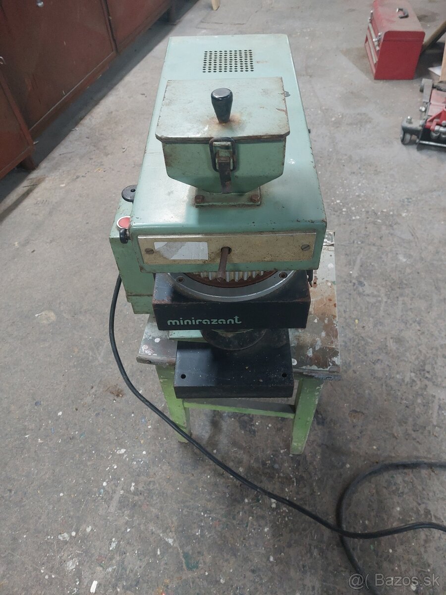 Laboratorny mlyn - 2