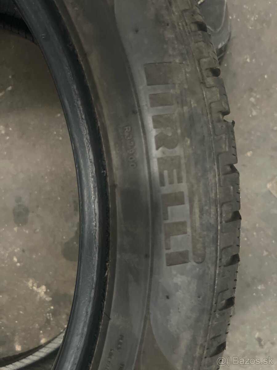 Predám penu 285/40R21 - 2