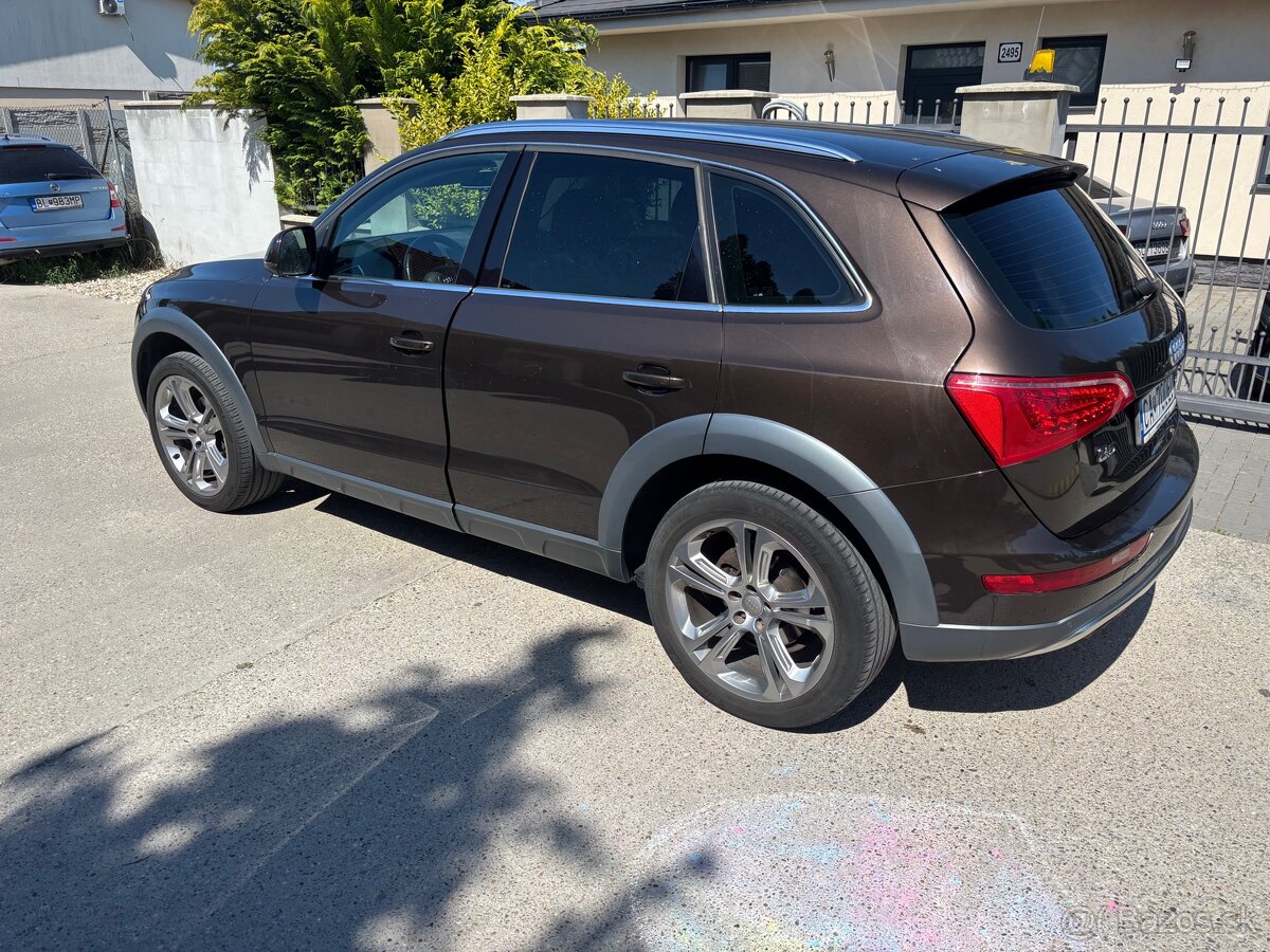Audi Q5 Allroad 2,0tdi Quattro automat - 2