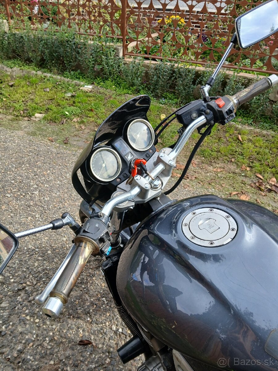 Honda cb 900 hornet - 2